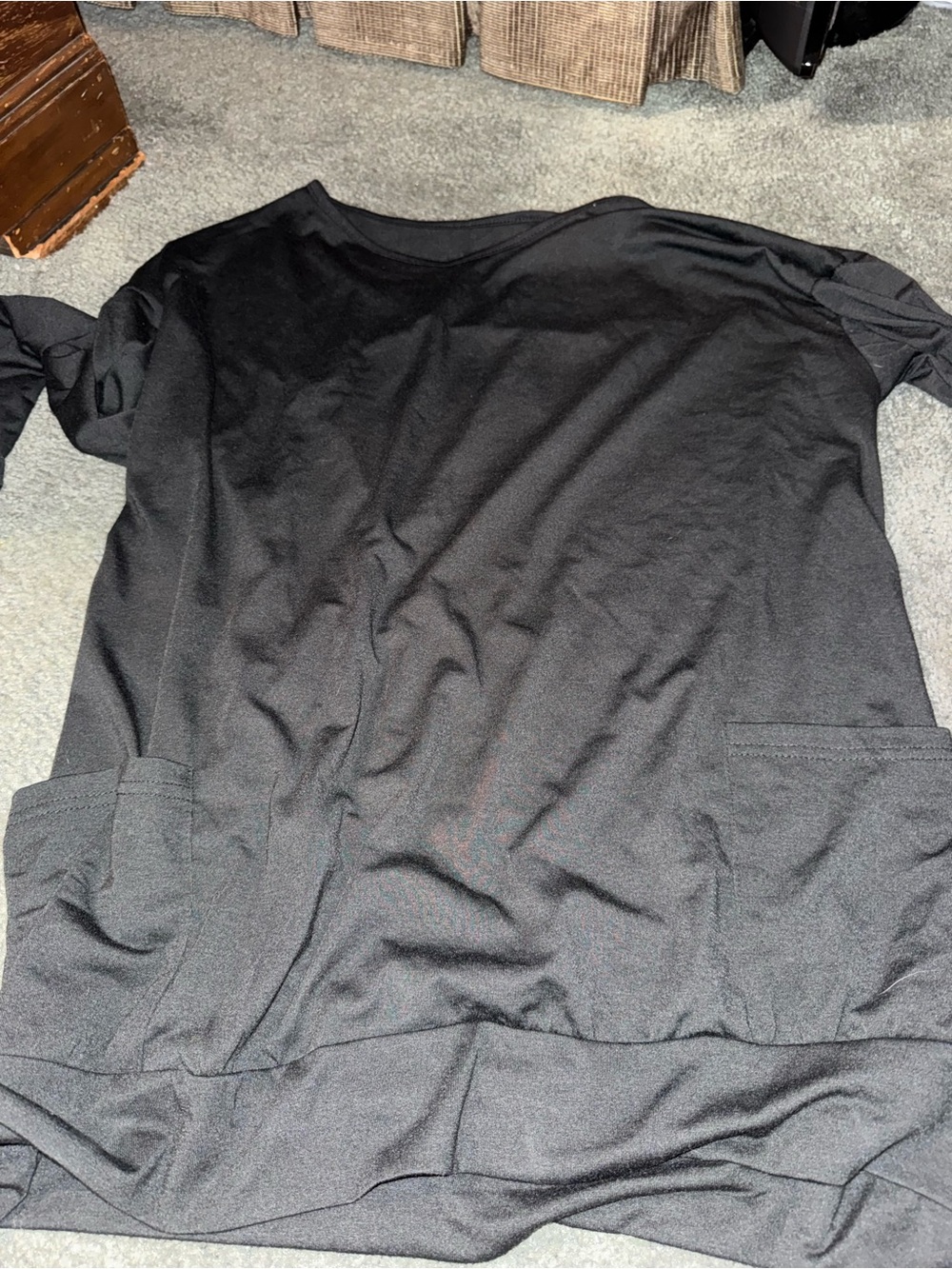 Black Short-Sleeve Top with Front Pockets